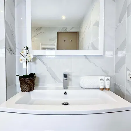 Chic Flat With A Garden Near Trocadero