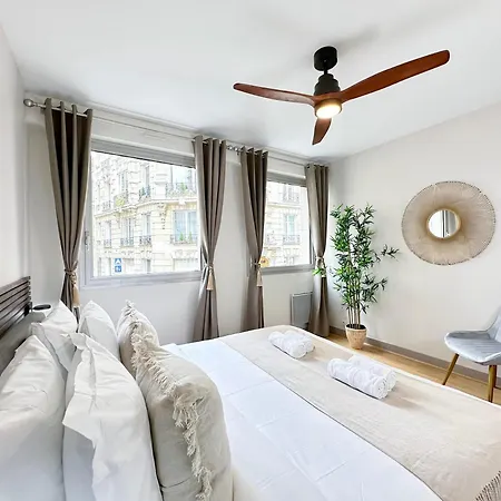 Chic Flat With A Garden Near Trocadero Apartment
