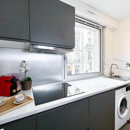 Apartment Chic Flat With A Garden Near Trocadero